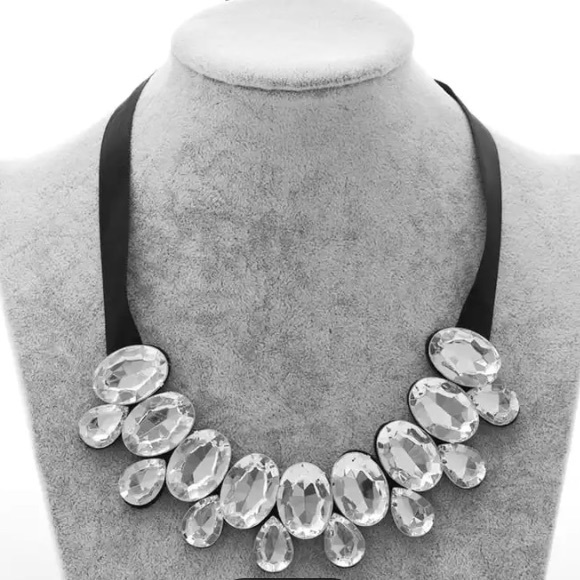 NEW!💙💎BEAUTIFUL CRYSTAL BLACK RIBBON CHOKER💎💙 - Picture 4 of 7